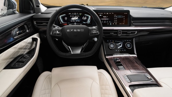 Новый флагманский кроссовер суббренда Exeed удивит россиян роскошной версией President