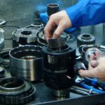 Не переключается коробка автомат: признаки и причины