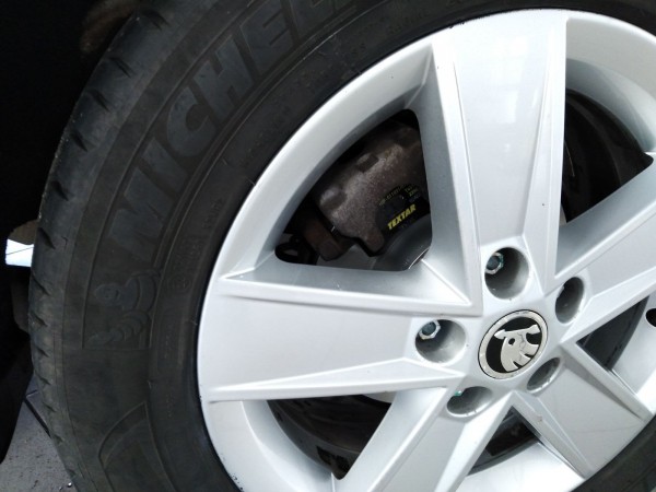 От педали до колеса: что влияет на эффективность тормозов?