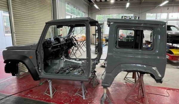 Японские студенты строят пятидверный Suzuki Jimny