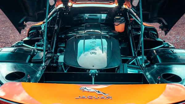 Редчайший суперкар Jaguar из фильма про Бонда выставили на продажу