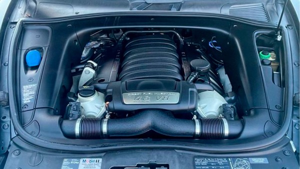 В США на продажу выставили кроссовер Porsche Cayenne в кузове кабриолет