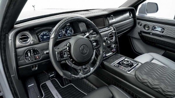 Ателье Mansory представило спецверсию кроссовера Rolls-Royce Cullinan для ОАЭ