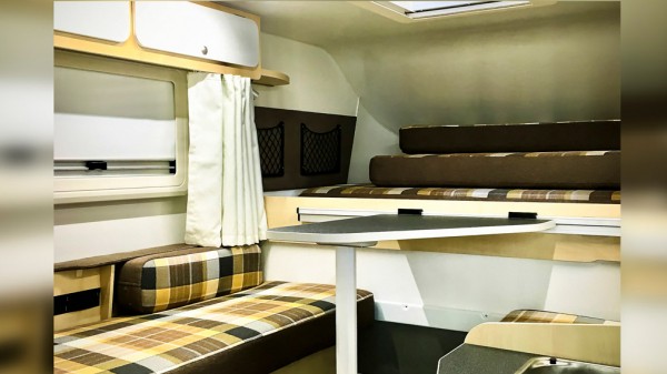 Классическую Lada Niva переделали в дом на колёсах