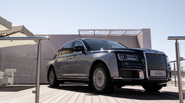 Президент Белоруссии поручил заменить машины Maybach на Aurus в кредит от российского банка