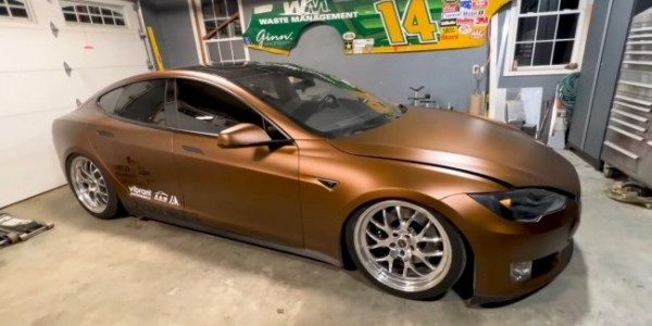 Илон в шоке! Бензиновая Tesla Model S (фото и видео)