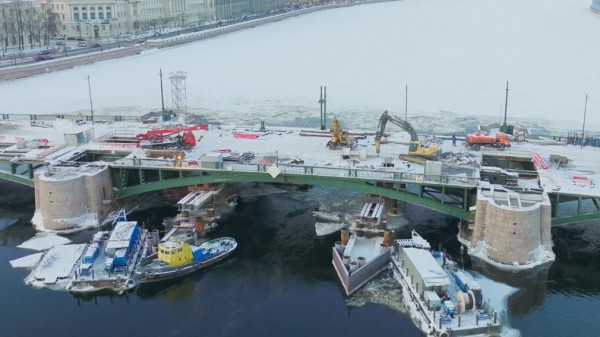 Биржевой мост в Санкт-Петербурге откроют после ремонта в октябре 2022 года