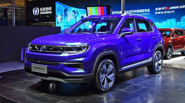 Водителям в России перечислили восемь автомобилей, которые можно приобрести без допов и очередей