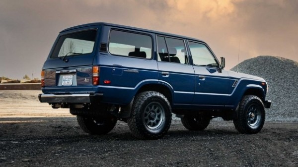 Такой Land Cruiser нам нужен: 430-сильный рестамод FJ62