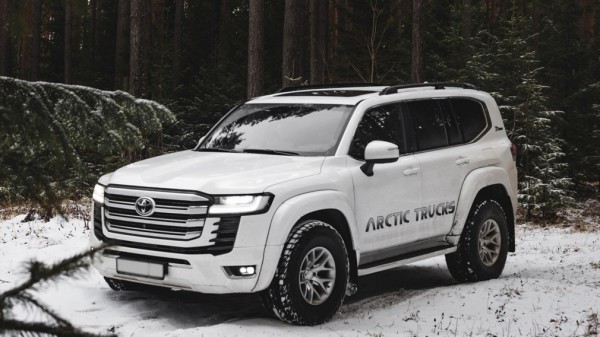 Компания Arctic Trucks превратила Toyota Land Cruiser 300 в &laquo;арктический&raquo; вездеход
