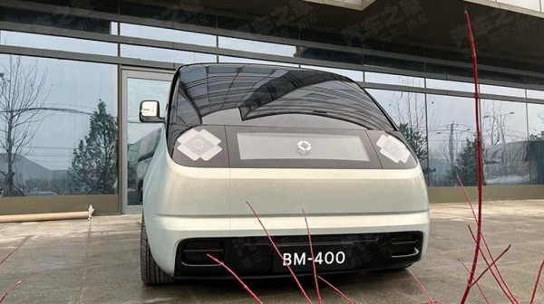 Китайский стартап готовится представить очень футуристичный вэн 