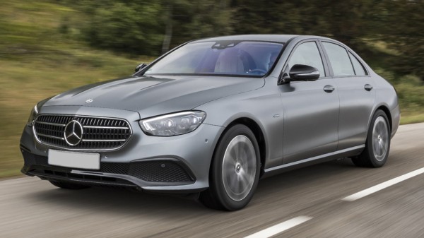 В Сети появились первые изображения нового Mercedes-Benz E-Class