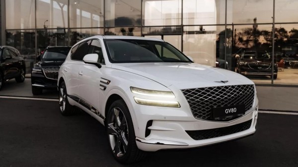 Бренд Genesis поднял цены на весь модельный ряд в России в декабре 2021 года