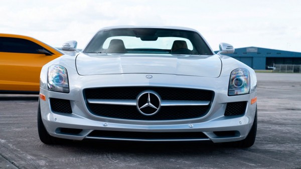 Режиссёр франшизы &laquo;Трансформеры&raquo; выставил на продажу коллекцию автомобилей из своих фильмов