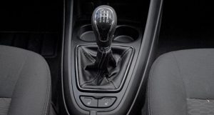 Какое масло залить в коробку Лада Веста