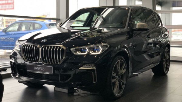 В 2021 году продажи премиальных автомобилей увеличились на 9%