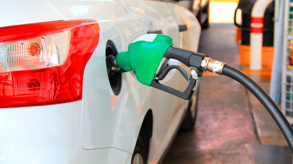 Минфин предлагает скорректировать топливный демпфер. Это поможет сдерживать рост цен на АЗС