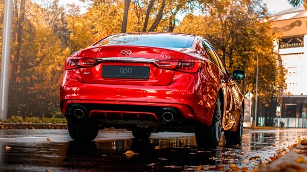 ТОП-3 премиальных седанов, покинувших рынок России в 2021 году