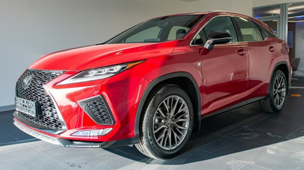 В 2021 году продажи премиальных автомобилей увеличились на 9%