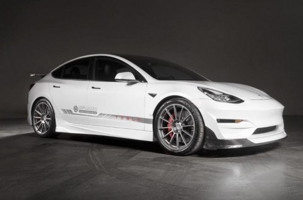 Koenigsegg начал делать карбоновые детали для Tesla