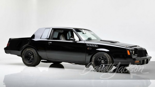 Три автомобиля из фильма &laquo;Форсаж&raquo; пустят с молотка