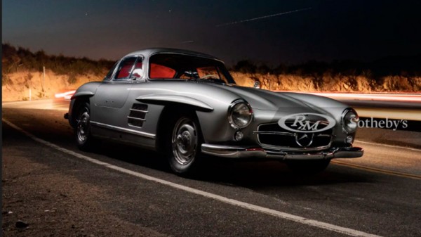 В Сети показали культовый Mercedes-Benz 300 SL, за который могут заплатить почти 700 миллионов рублей