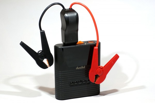 Бустер-пускач, компрессор и пауэрбанк в одном флаконе Бустер-пускач, компрессор и пауэрбанк в одном флаконе