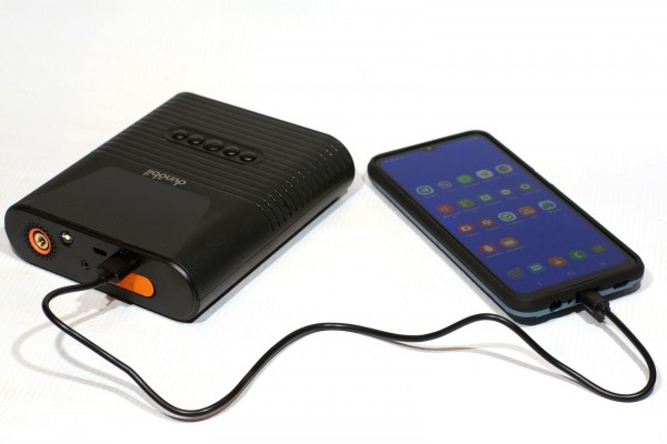 Бустер-пускач, компрессор и пауэрбанк в одном флаконе Бустер-пускач, компрессор и пауэрбанк в одном флаконе