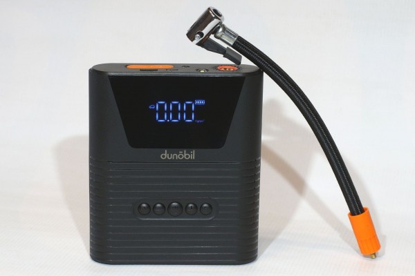 Бустер-пускач, компрессор и пауэрбанк в одном флаконе Бустер-пускач, компрессор и пауэрбанк в одном флаконе