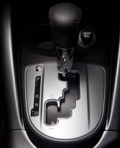 Что лучше, механическая или автоматическая коробка передач