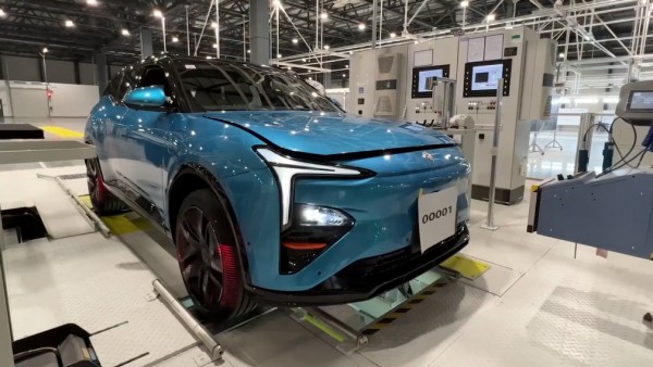 Китайский девелопер Evergrande начал производство своего первого электрического авто Hengchi 5