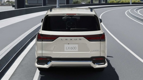 Как не должен выглядеть правильный LX600