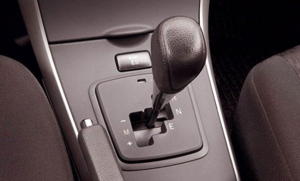 Как правильно ездить на коробке робот: что нужно знать