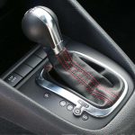 Как правильно ездить на коробке робот: что нужно знать