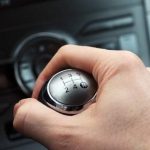 Как тормозить на машине с механической коробкой