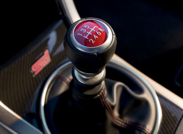 Когда переключать передачи на &laquo;механике&raquo;: порядок переключения передач и особенности