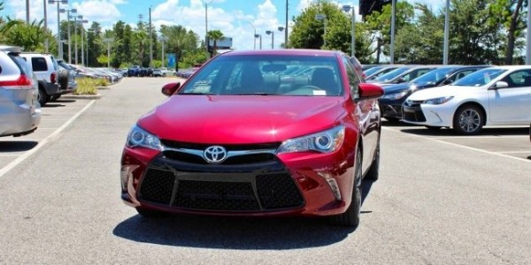 Toyota возглавила рынок США