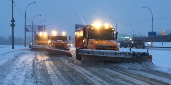 &laquo;Укравтодор&raquo; задействовал 1,2 тыс. единиц техники для очистки дорог