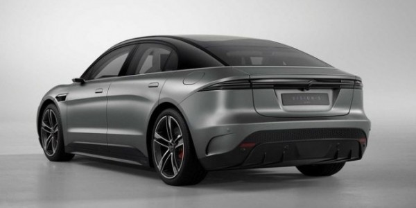 Водитель в Японии, автомобиль в Германии: как проходят испытания электрокара от Sony