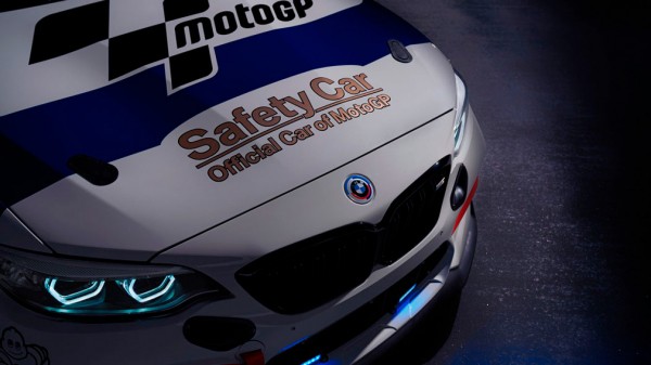 Спортивный BMW M2 CS Racing стал автомобилем безопасности в серии MotoGP