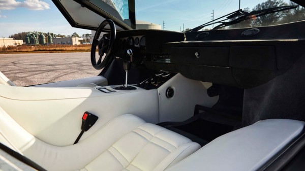 С молотка пустят спорткар Lamborghini Countach, на реставрацию которого потратили 31 млн рублей