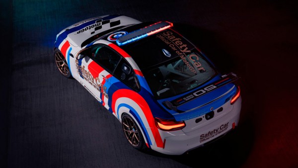 Спортивный BMW M2 CS Racing стал автомобилем безопасности в серии MotoGP