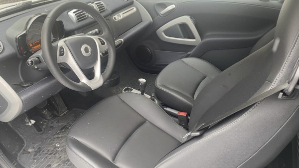 В РФ продают Smart Fortwo II 2015 года без пробега за 1 190 000 рублей