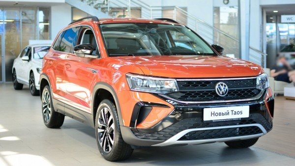 Стало известно, как вырастут цены новые автомобили на рынке России в 2022 году