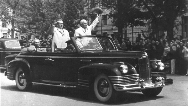 Автоэксперты рассказали, какие автомобили были у политических лидеров России прошлого