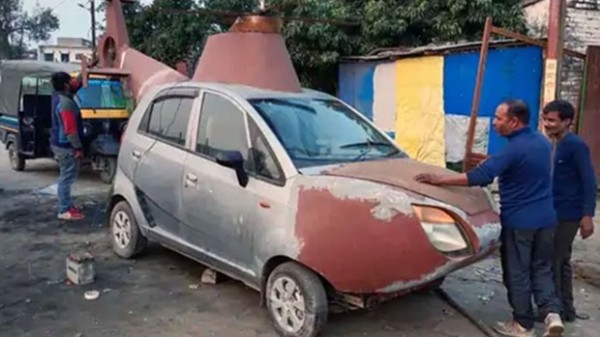 Житель Бахрейна превратил автомобиль в нелетающий вертолет