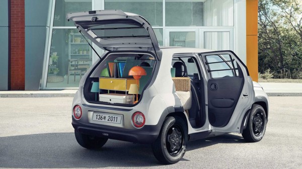 Компания Hyundai представила в Южной Корее компактный фургон Casper Van на базе кроссовера Casper