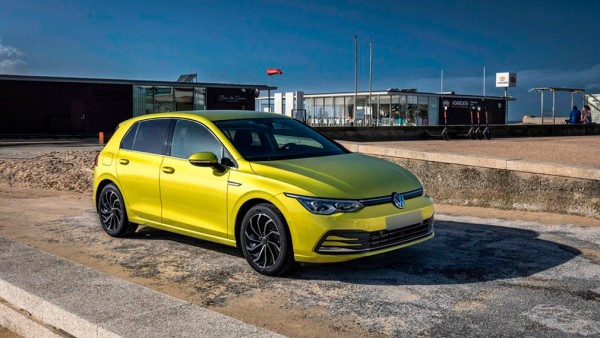 Американская Tesla стала самой популярной автомобильной маркой в мире по количеству поисковых запросов