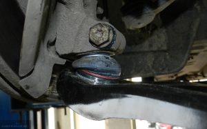 Как проверить шаровую опору и заменить своими руками