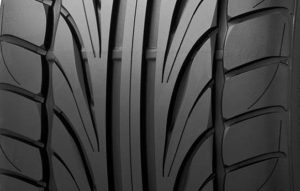 Направление резины: надпись Rotation